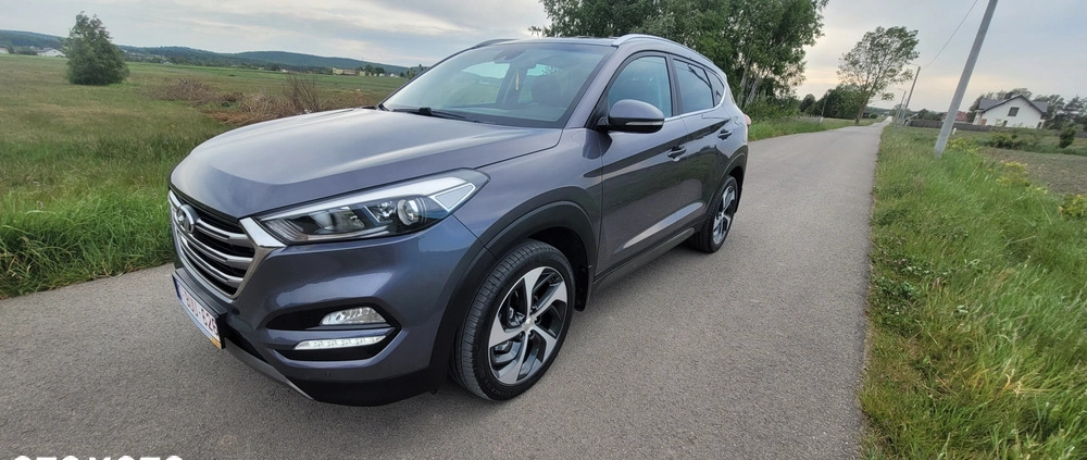 Hyundai Tucson cena 62700 przebieg: 178880, rok produkcji 2015 z Kłecko małe 407